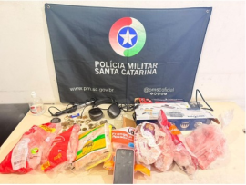 Homem é detido com objetos furtados após ser abordado vendendo carne congelada em Araranguá