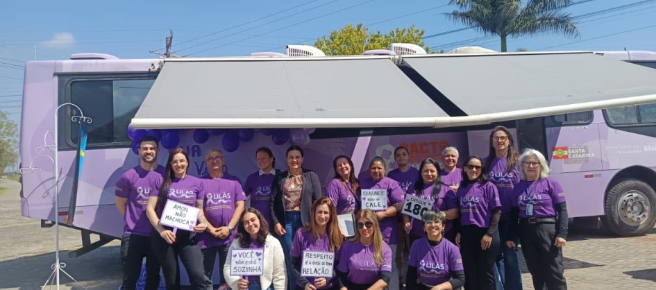 Araranguá realiza ação de conscientização com Ônibus Lilás