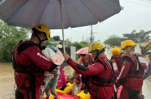 Bombeiros mobilizam equipes para atender alagamentos em Criciúma e Timbé do Sul