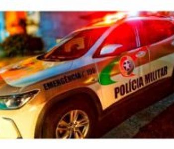 Homem é preso após descumprir medida protetiva e danificar placas em Praia Grande