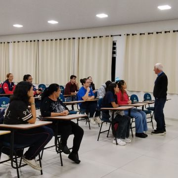 CRAS promove atividade para fortalecer vínculos entre famílias