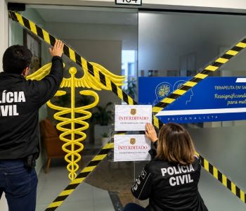 Polícia Civil cumpre medida cautelar e interdita consultório em Araranguá