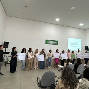 AMESC promove formação para educadores sociais e equipes técnicas dos serviços de acolhimento