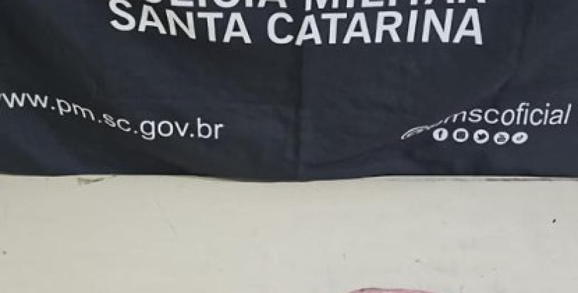 Homem é detido após furtar duas peças de carne em supermercado de Araranguá