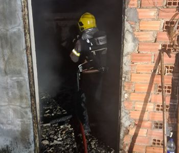 Incêndio atinge estufa de secagem de fumo em Araranguá