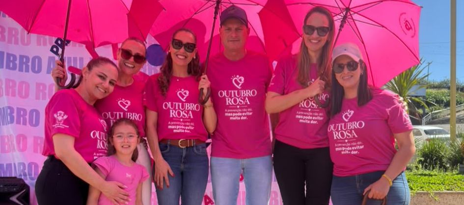 Meleiro reúne mais de 100 mulheres em caminhada do Outubro...