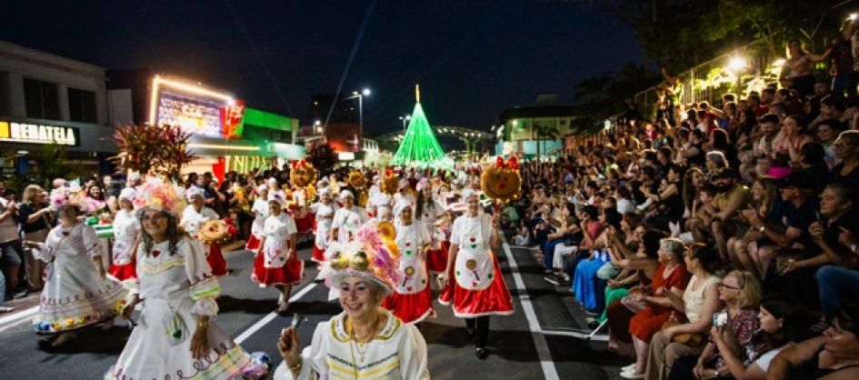 Vem fazer parte da magia do Natal das Avenidas, em Ararangu...