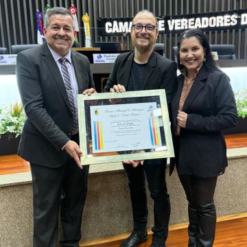 Lucas Fernandes recebe Título de Cidadão Honorário Araranguaense