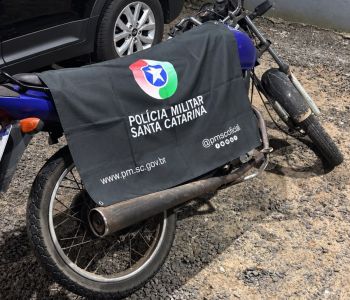 Polícia Militar recupera motocicleta furtada em Araranguá