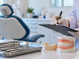 Vigilância Sanitária de Araranguá orienta profissionais de odontologia sobre novas normas