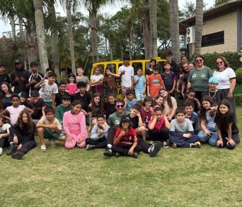 Cerca de 60 crianças e adolescentes do SCFV de Maracajá participam de dia delazer no Parque Ecológico