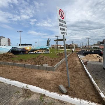 Quadra central do Morro dos Conventos passa por melhorias e receberá novo parquinho infantil