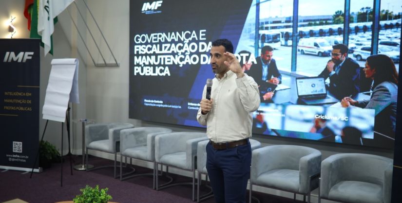 Servidores de Araranguá participam de capacitação sobre fiscalização e frota publica em Criciúma.