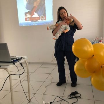 No Agosto Dourado,  atividades voltadas às mamães e seus bebês