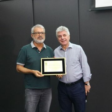 Lembranças e emoção na homenagem ao Esporte Clube Metropol