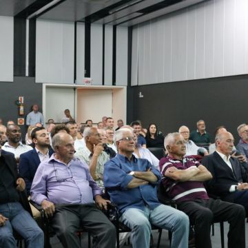 Lembranças e emoção na homenagem ao Esporte Clube Metropol