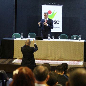 Ministro do TST palestra na Unesc