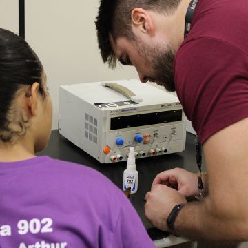 Aulas de robótica incentivam o empreendedorismo e a inovação em Criciúma 