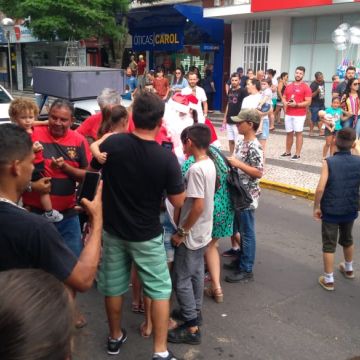 Papai Noel recebe chave da cidade