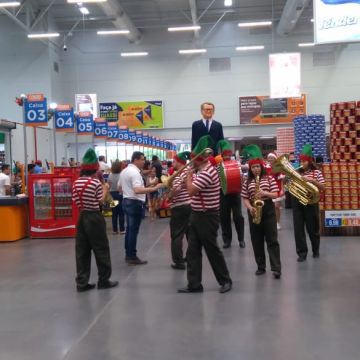 Papai Noel recebe chave da cidade