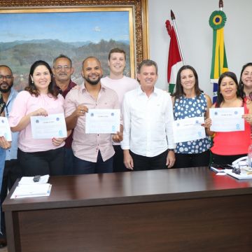 Conselheiros tutelares são empossados em cerimônia na Prefeitura de Nova Veneza 