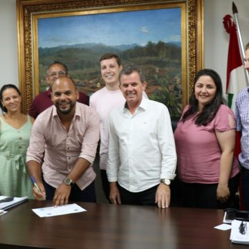 Conselheiros tutelares são empossados em cerimônia na Prefeitura de Nova Veneza 