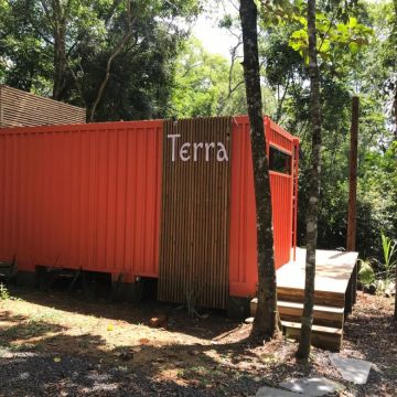 Chalé Container em meio à natureza, é no Sítio Raízes!