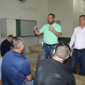 Moradores conhecem projeto de pavimentação de acesso ao Cedro