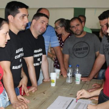 Moradores conhecem projeto de pavimentação de acesso ao Cedro