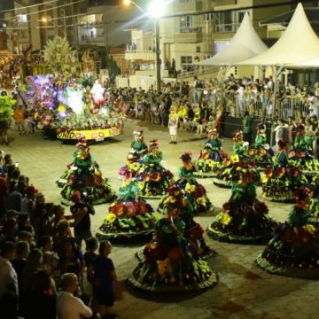 Carnarroio  terá cinco dias de shows, trio elétrico e desfiles