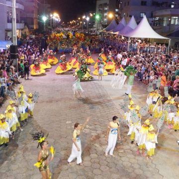 Carnarroio  terá cinco dias de shows, trio elétrico e desfiles