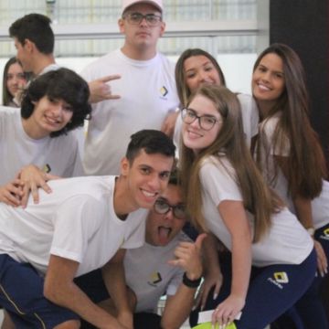 De casa nova e com instalações futuristas, Colégio Futurão recepciona alunos