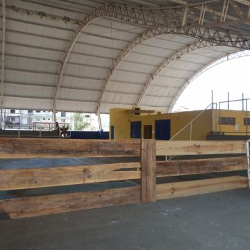 Rompimento de tirante na estrutura da quadra central preocupa vereadores