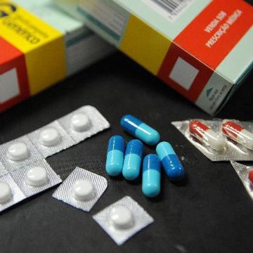 Moradora de Rua Nova, em Balneário Gaivota, reclama da burocracia na retirada de medicamentos de uso contínuo na Farmácia do município