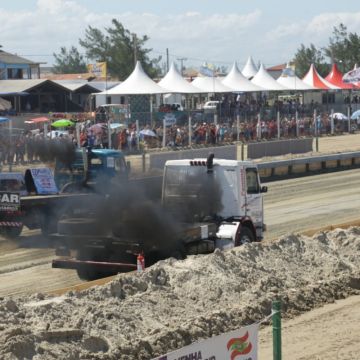 Arrancada de Caminhões 