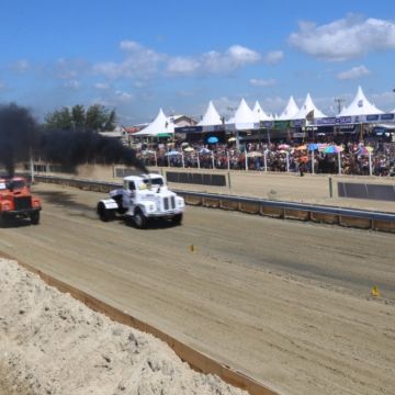 Arrancada de Caminhões 