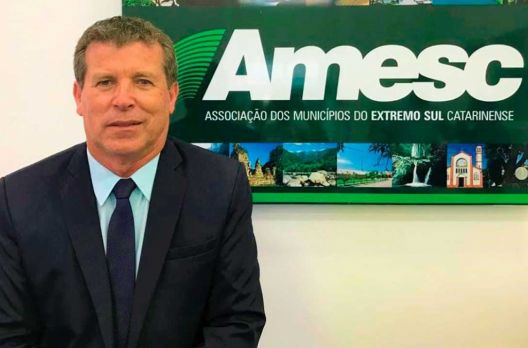 Moacir Teixeira assume presidência da Amesc