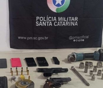 Polícia Militar prende homem por posse irregular de arma de fogo durante operação em Araranguá